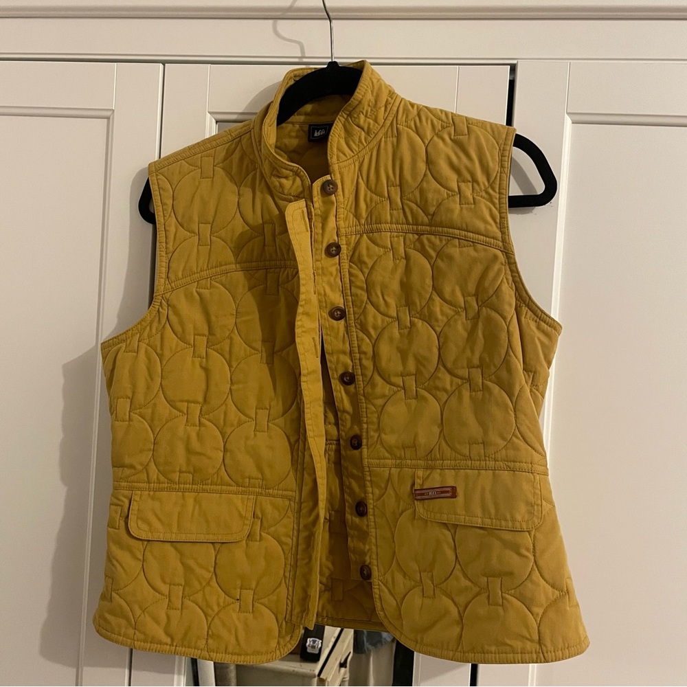 Gently worn vest